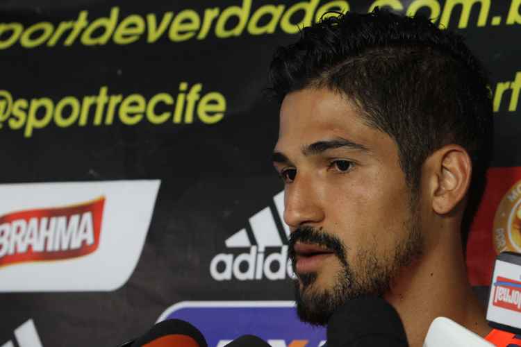 "Considero um início de temporada razoável", analisou o atacante rubro-negro na reapresentação do Sport