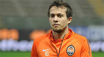 Bernard veste a camisa 10 no Shakthar Donetsk