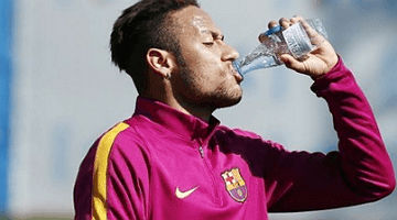 Neymar cumpriu prazo dado por Luis Enrique e voltou aos treinos nesta quinta-feira