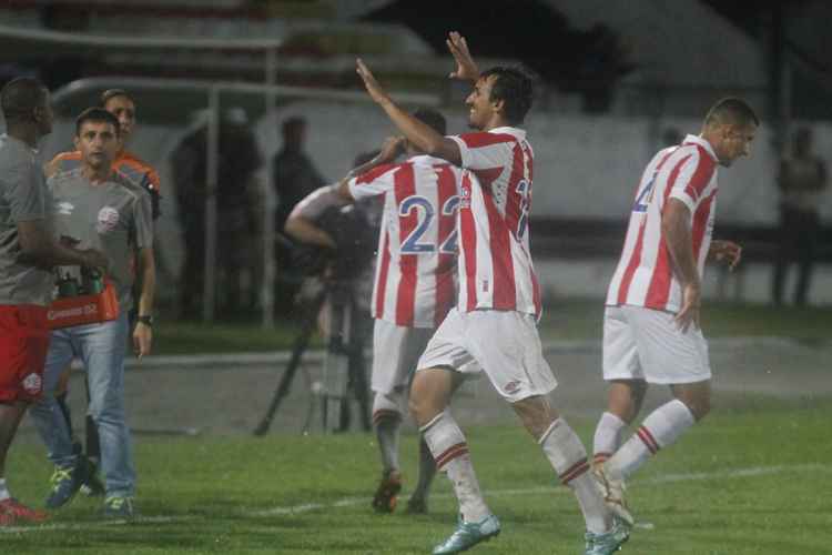 Autor do quarto gol do Náutico, seu primeiro pelo clube, Caíque foi peça importante para a vitória no Arruda