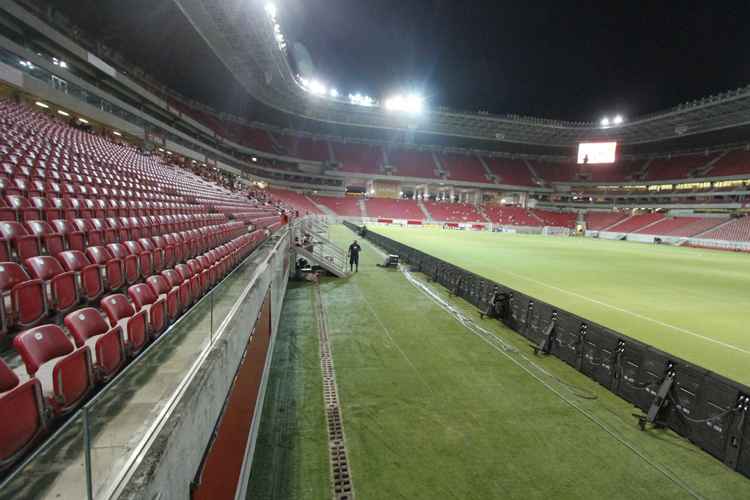 Para preservar o gramado e garantir vestiários em boas condições, Federação decidiu adiar Náutico x Central