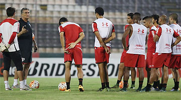 Tricolor busca a vitória na Venezuela