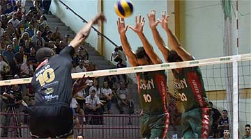 Campinas passou pelo Bento Vôlei no Sul do Brasil e avançou às semifinais da competição
