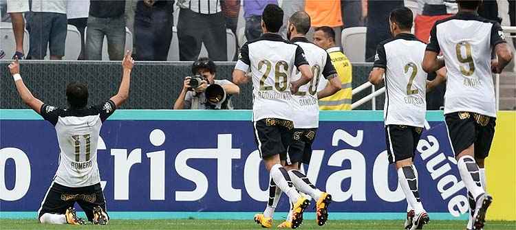 Paraguaio Ángel Romero (11) marcou dois gols e mostrou serviço mais uma vez para Tite no Paulistão