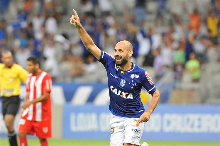 Bruno Rodrigo marcou o gol da vitória do Cruzeiro sobre o Villa Nova, por 3 a 2, na tarde deste domingo