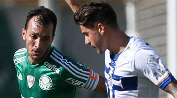 Zaga liderada por Dracena sofreu quatro gols