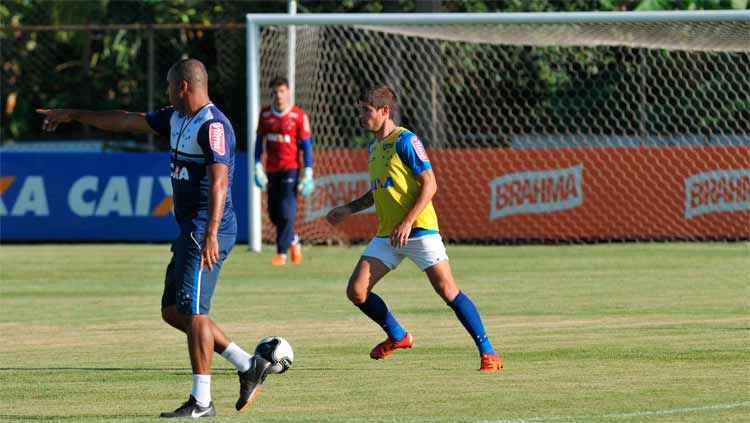 Volante Federico Gino revelou que o técnico Deivid vai escalar vários reservas no jogo contra o Boa