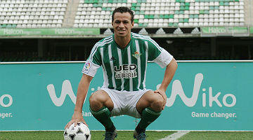Atualmente Damião defende o Real Betis, da Espanha