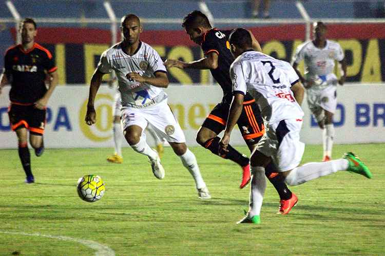 Sport atuou com time repleto de reservas e de jogadores da categoria sub-20