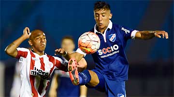 Nacional chegou a virar o placar, mas River Plate empatou e jogo terminou em 2 a 2