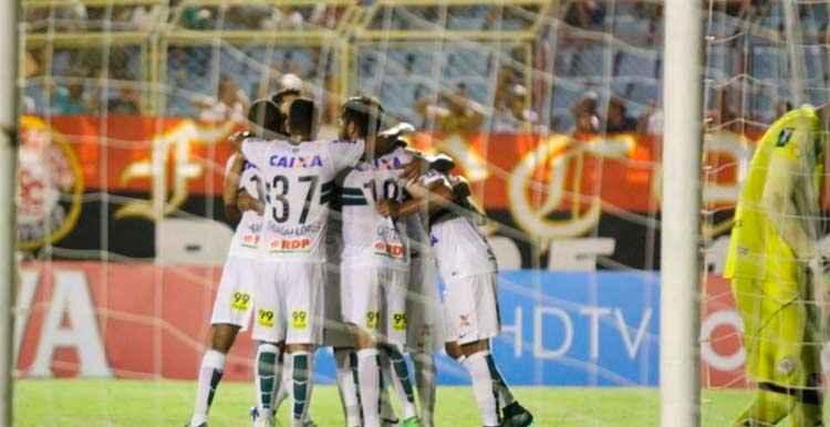 Em Sobral (CE), o Coritiba venceu o Guarany por 3 a 0, com dois gols de Leandro e outro de Ruy