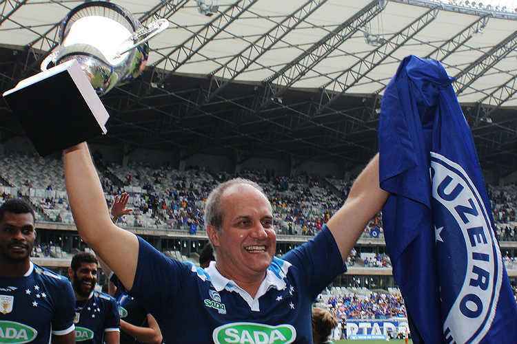 Comandando o Cruzeiro, Marcelo Mendez conquistou todos os títulos possíveis no voleibol brasileiro