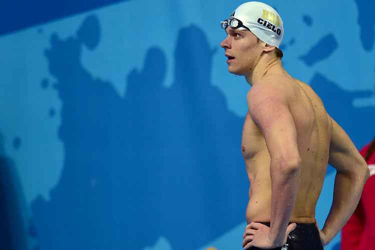Campeão olímpico em 2008, Cielo terminou os 50m em 21s91 no Troféu Maria Lenk e está fora dos Jogos