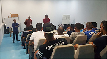 Deivid se despediu de jogadores nesta terça