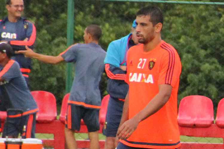 Diego Souza é um dos atletas que enfrentará o Aparecidense pela Copa do Brasil na próxima quarta-feira