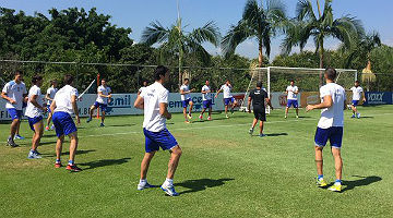 Jogadores participaram de treino físico
