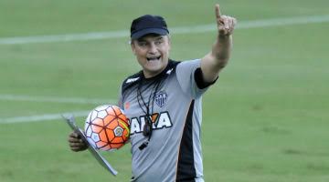 Aguirre é mistério total para jogo deste domingo