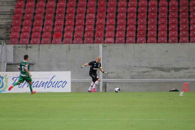 Goleiro alvirrubro ainda não digeriu bem a eliminação para o Santa Cruz na semifinal do Estadual