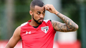 Wesley pode ser o substituto de Michel Bastos