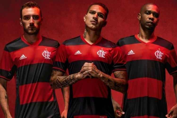 Sem alarde, Flamengo apresentou uniforme para a disputa do Campeonato Brasileiro pelas redes sociais