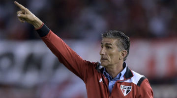 Bauza fechou maior parte do treino desta terça-feira