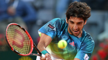Bellucci surpreendeu e aplicou pneu em Djokovic