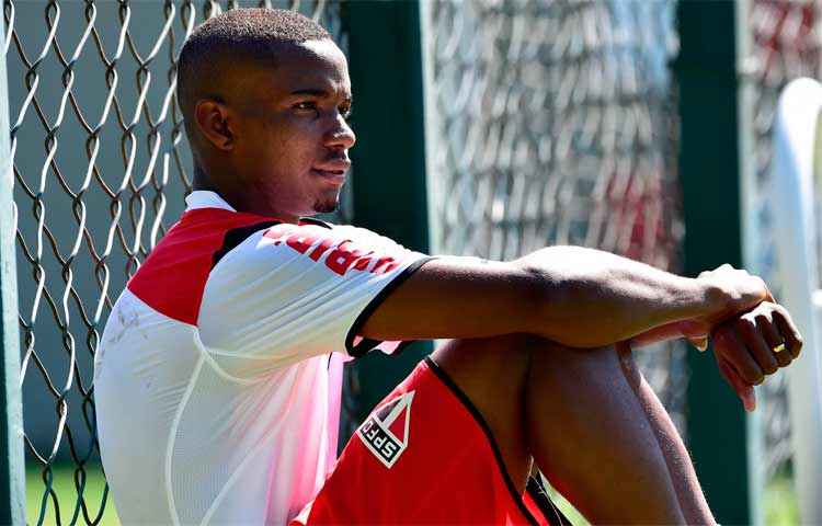 Volante Thiago Mendes disse que jogar no Independência é normal como jogar em qualquer outro lugar