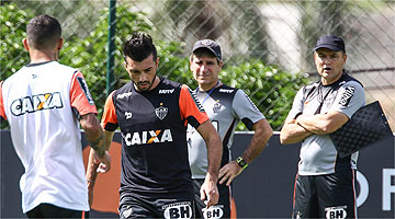Dátolo está na lista de Aguirre para o jogo