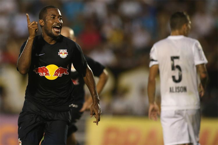 Edmilson, que está no Red Bull Brasil, já havia sido cotado no Náutico na temporada passada e agora em 2016
