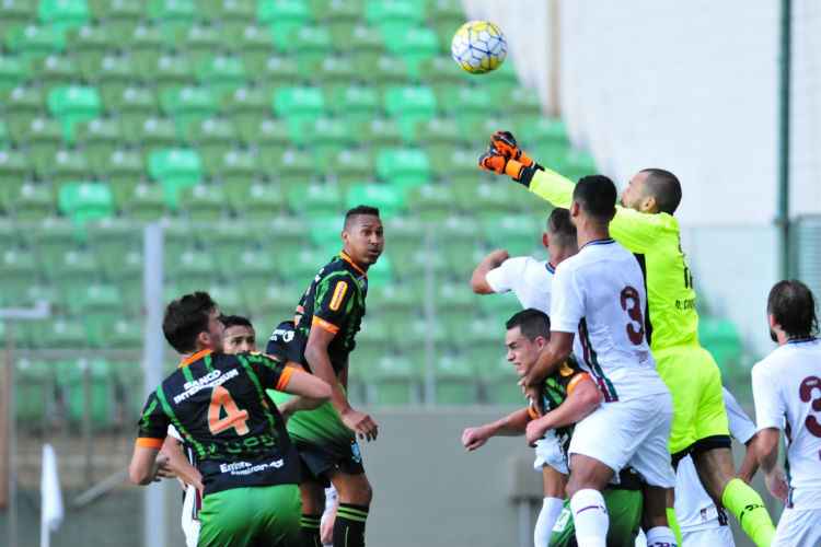 América iniciou a disputa do Campeonato Brasileiro deste ano com derrota, em casa, para o Fluminense