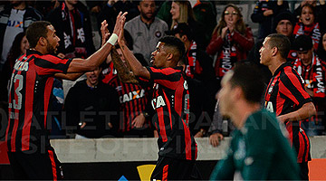 Atlético-PR bateu o Figueirense em casa