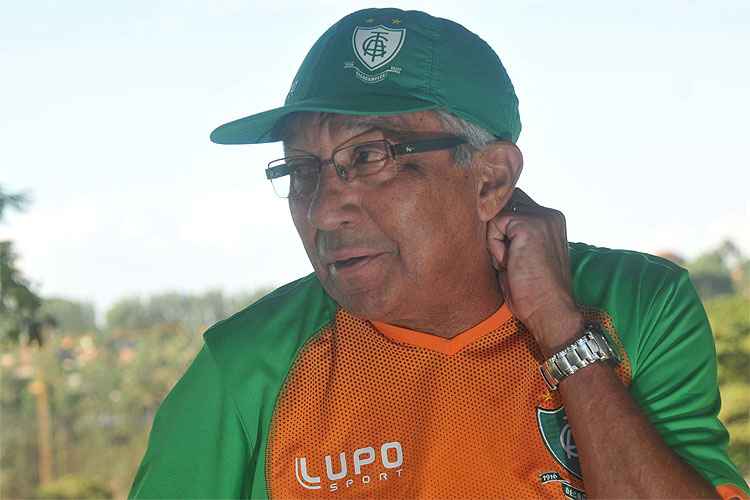 Givanildo Oliveira está sob pressão no América. Equipe é a única que ainda não venceu no Brasileirão