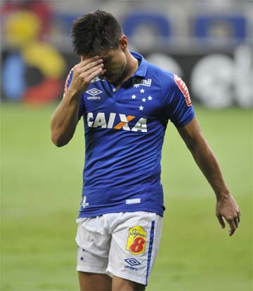 Willian saiu vaiado de campo neste domingo