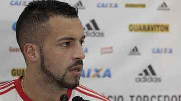 Por enquanto, Canteros deve ficar no Flamengo