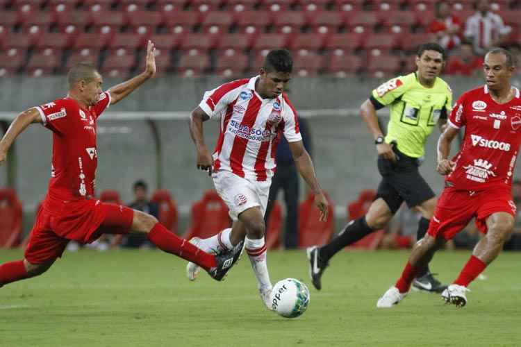 Com a volta de Joazi à lateral direita da equipe timbu, deve ter fim o improviso do zagueiro Rafael Pereira
