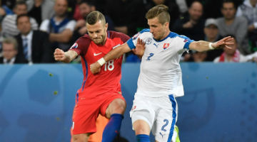 Inglaterra e Eslováquia não saíram do 0 a 0