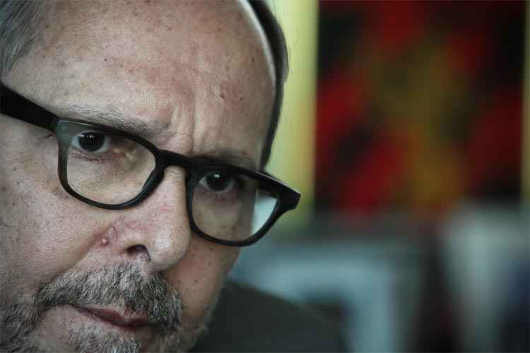 "Toda vez que a gente acerta um determinado contrato vem outro clube e abre um leilão", disse Martorelli