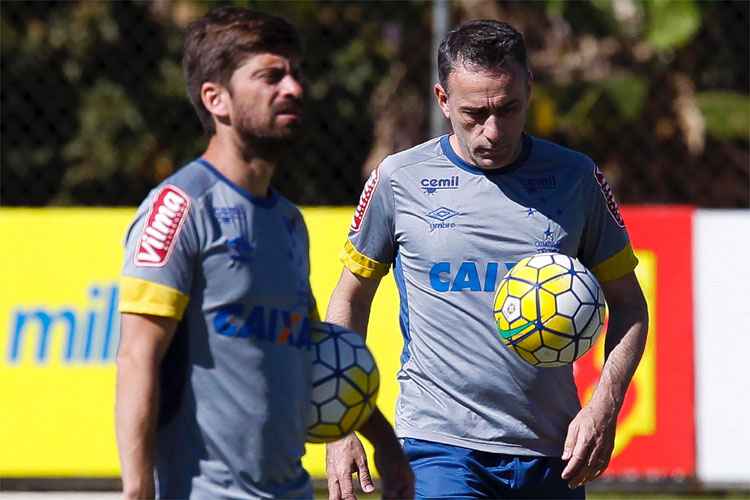Técnico do Cruzeiro, Paulo Bento começa a sofrer pressão pelos resultados negativos no Brasileirão