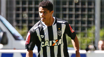 Lateral pode ser vendido ao futebol espanhol