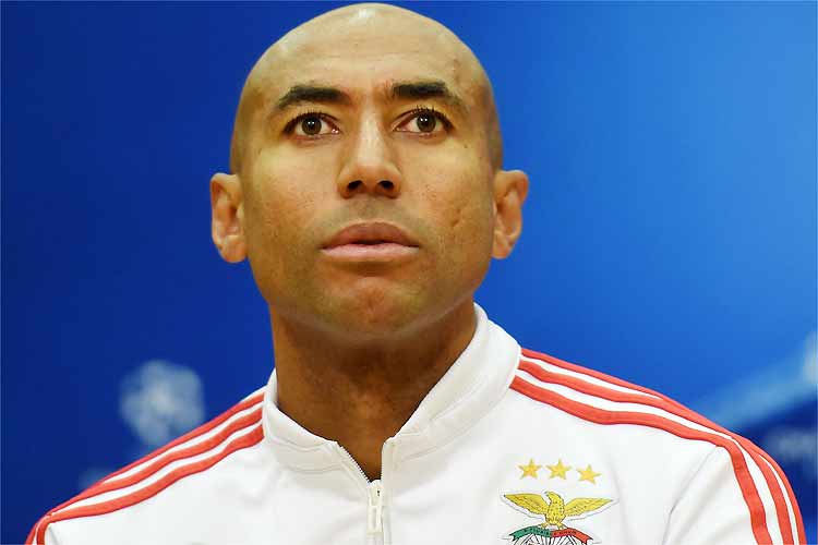Luisão seria um nome de peso para organizar a defesa do Cruzeiro, que sofre muitos gols
