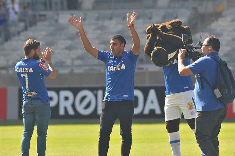 Sóbis assinou contrato até dezembro de 2019; Ábila, por sua vez, está vinculado ao clube até julho de 2020
