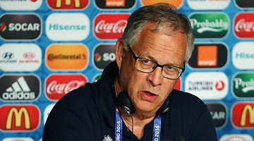 Técnico Lars Lägerback fez história pela Islândia