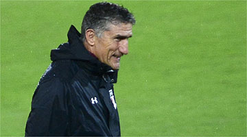 Edgardo Bauza disse nesta terça-feira que a diretoria estuda nomes