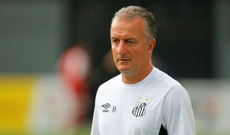 Dorival Júnior lamentou a falta de uma melhor pontaria na hora de decidir o jogo diante do Palmeiras