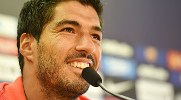 Luis Suárez coloca Messi como merecedor da Bola de Ouro: