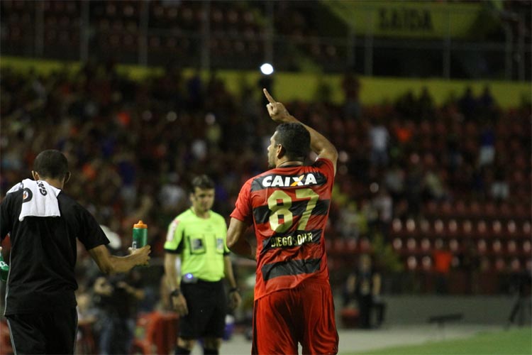 Autor de dois gols na última rodada, contra o Grêmio, Diego Souza é o grande nome do Sport na Série A