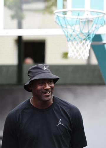 Michael Jordan decidiu se posicionar sobre os conflitos entre policiais e negros