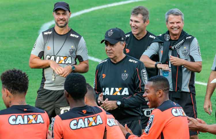 Marcelo Oliveira relacionou 22 jogadores para a partida contra o São Paulo, nesta quinta, no Morumbi