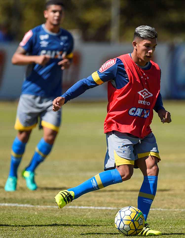 Lucas Romero voltou a treinar e é opção para jogo contra o Coritiba no domingo, às 16h, no Horto