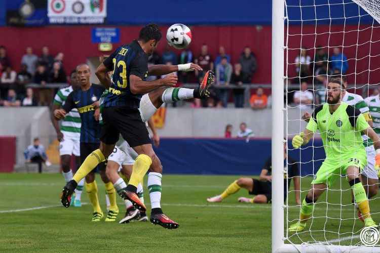 Brasileiro Eder abriu caminho para a vitória da Inter com um gol no final do primeiro tempo